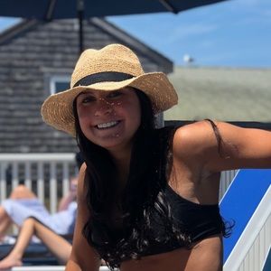 Meet your Posher, Taylor